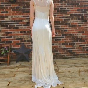 Gorgeous slinky mermaid gown